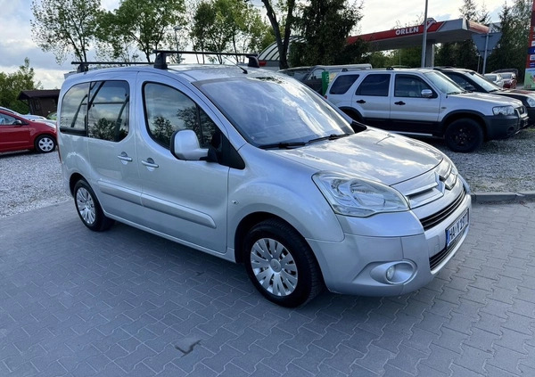 Citroen Berlingo cena 23800 przebieg: 250000, rok produkcji 2010 z Pobiedziska małe 191